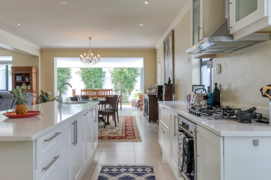 4 Bedroom Property for Sale in Newlands Western Cape